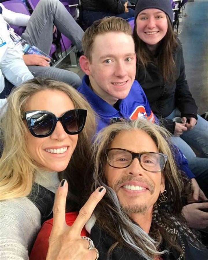 911 Call Reveals Dark Truths Of "Aimee Preston Parents" Murder