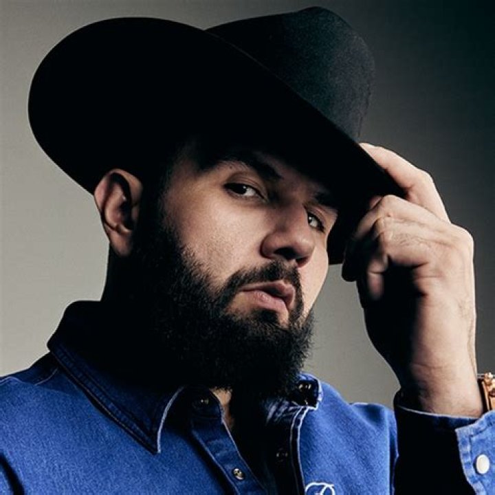 A Journey Into Carin Leon's World