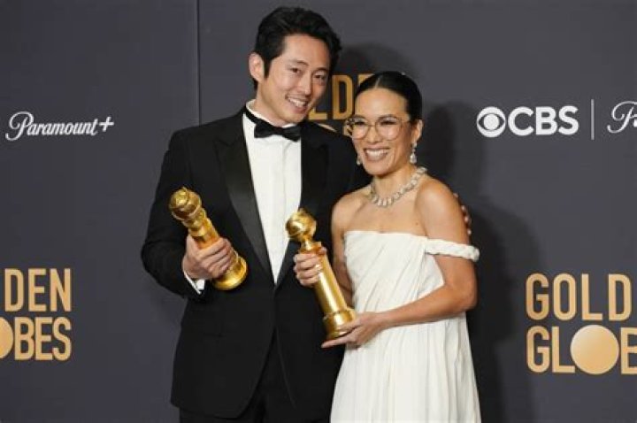 Ali Wong And Bill Hader's Golden Globes Performance: Unlocking Comedic Magic