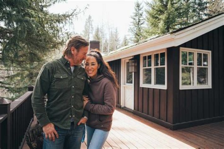 Behind The Scenes: The Cast Of Fixer Upper