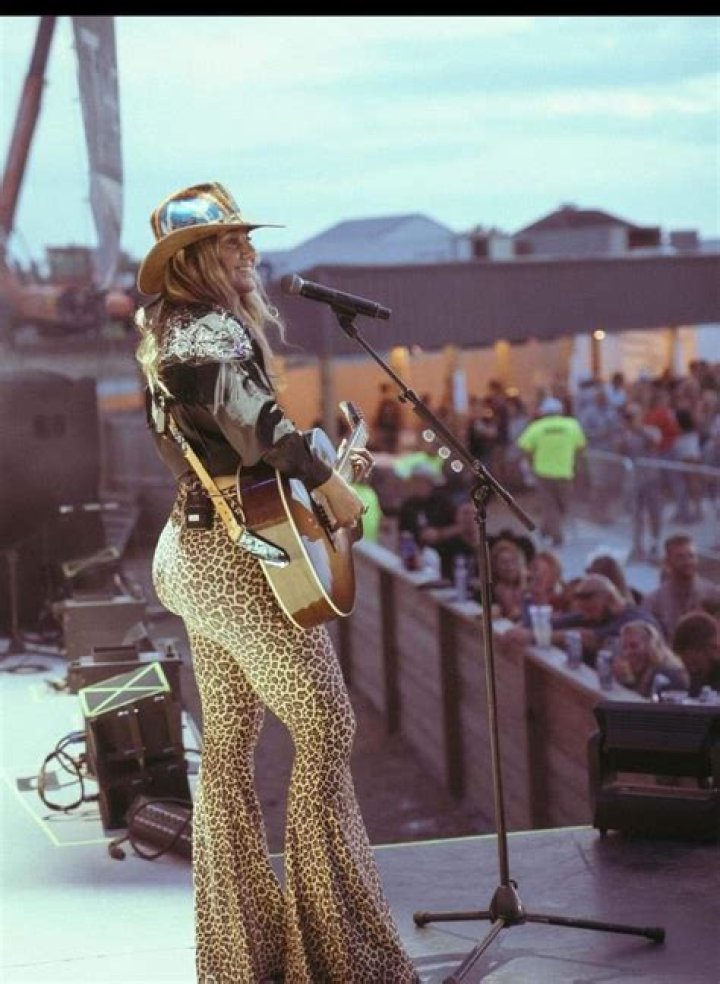 Cheyenne Hart: A Rising Star in Country Music