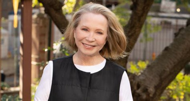 Debra Jo Rupp In "That '70s Show": A Nostalgic Delight