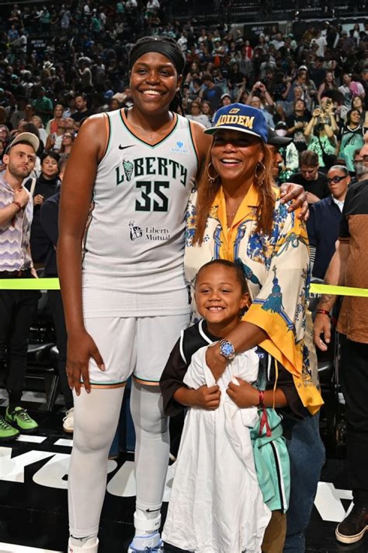 Did Queen Latifah Give Birth to Her Son? Exploring the Facts and Myths