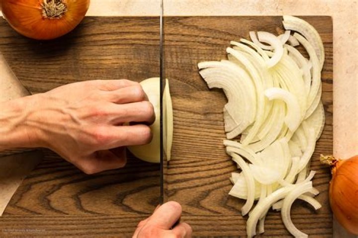Discover Revolutionary Cutting Onion Hacks