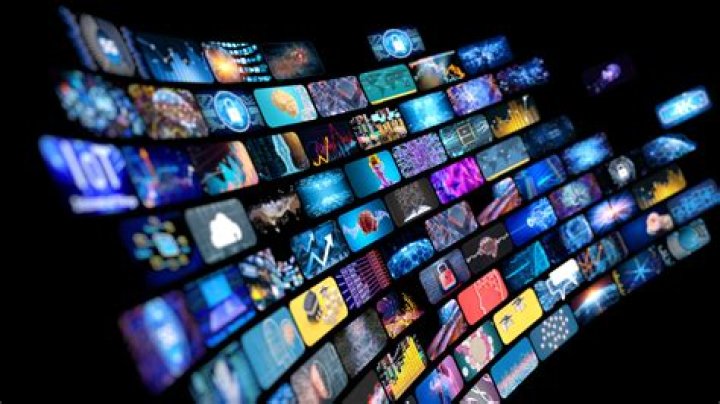 Discover The Multimedia Star: Ray J