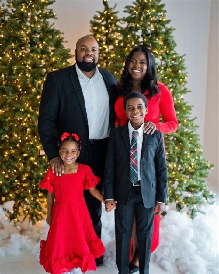 Discover Unrevealed Truths About Jasmine Guy's Family Life