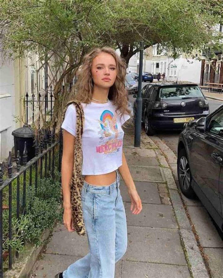 Discovering Julia Gisella: The Rising Star Of Social Media