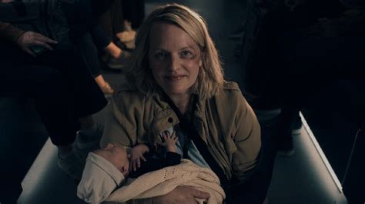 Elizabeth Moss' Baby Father, Secrets Revealed