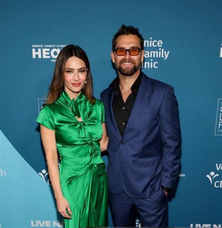 Exploring The Life Of Anthony Starr's Partner: Who Stands Beside The Star?