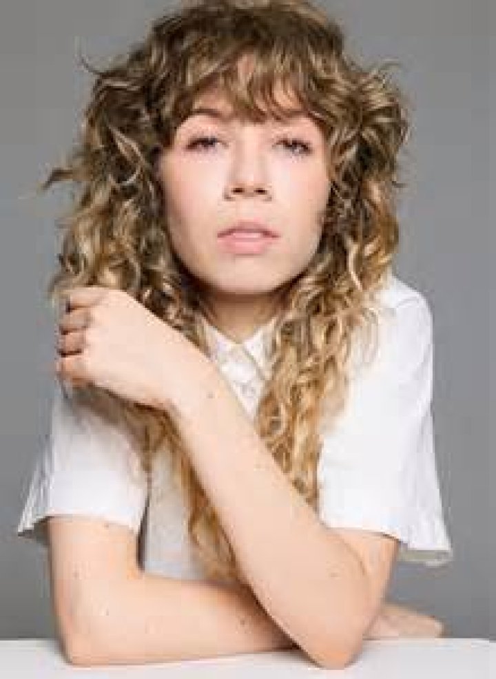 Exploring the Remarkable Careers of Jeanette McCurdy and Joe