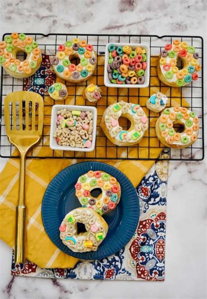 Feast On The Sweetest Secrets Of Hardee's Fruit Loop Donuts 2024