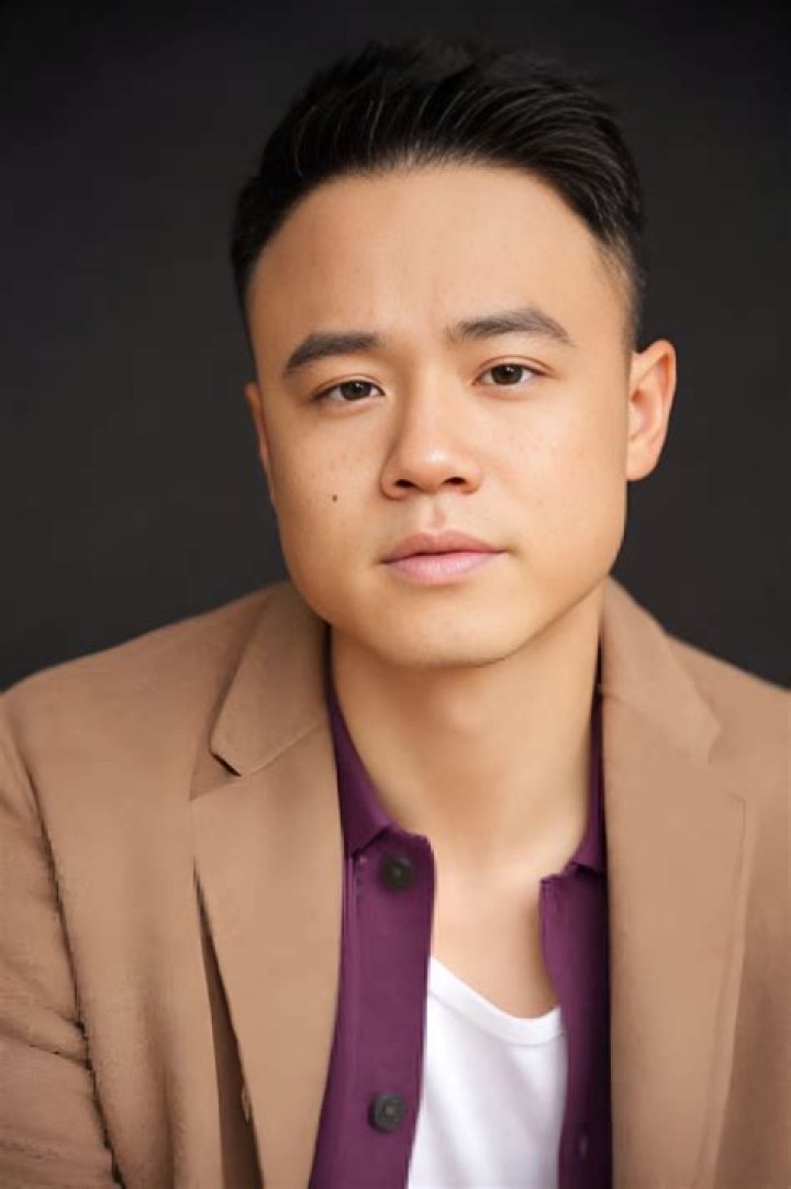 Ihayul: The Rising Star in the Entertainment Industry