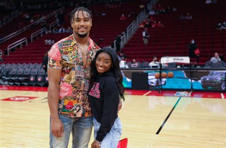 Jonathan Owens' Height And Weight Advantage