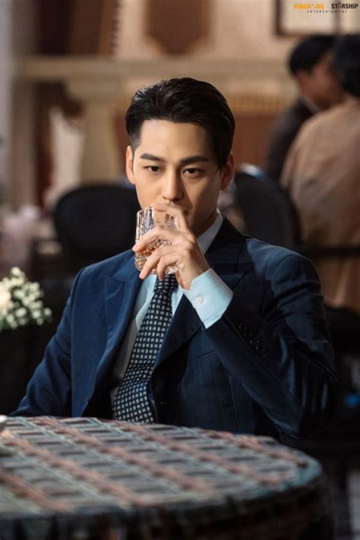 Lee Dong Wook's Son: Uncovering The Truth Behind The Actor's Personal Life