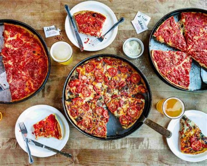 Lloyd's Pizzeria: A Culinary Journey to Pizza Perfection