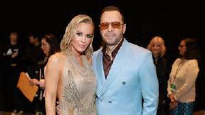 Love In The Limelight: The Story Of Donnie Wahlberg And Jenny McCarthy