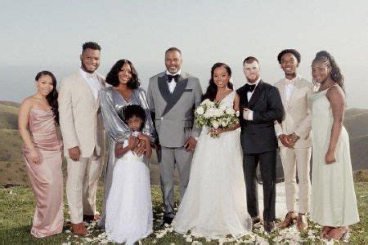 Martin Henderson's Married Life: Discovering the Love Story