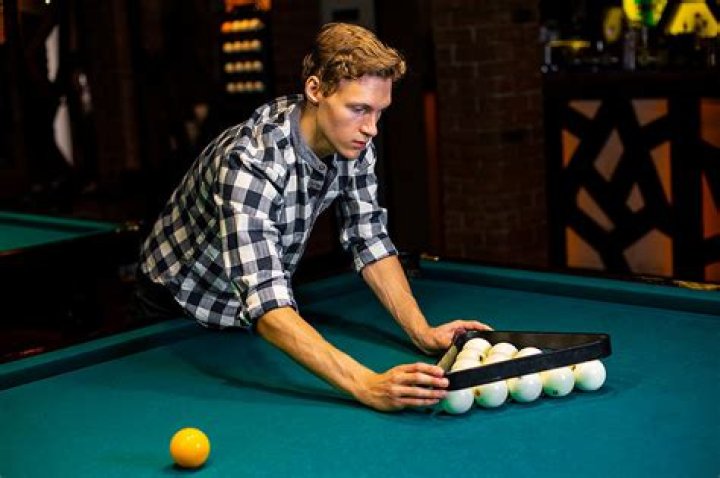 Mastering the Correct Way to Rack a Pool Table: A Comprehensive Guide for Enthusiasts