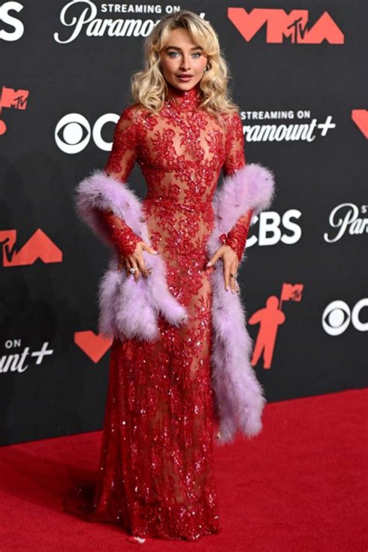 Sabrina Carpenter: A Journey Through "The Carpenters"