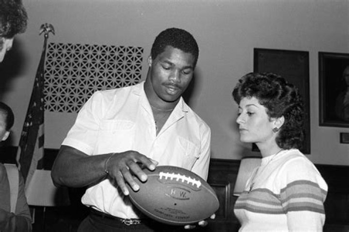 Uncover Cindy DeAngelis Grossman's Ancestry: Nationality Revealed