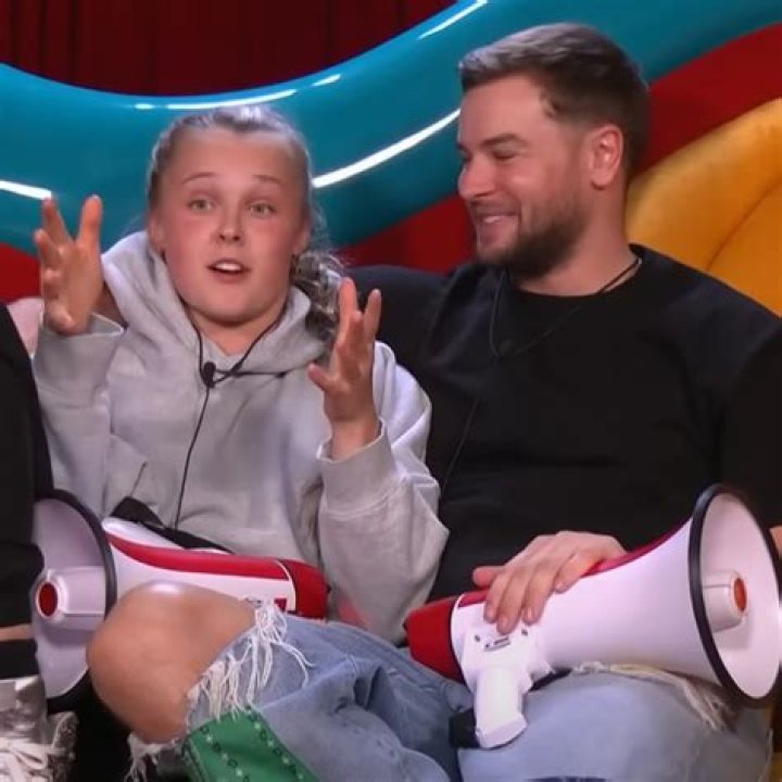 Uncover Jayden Siwa's Age: A Comprehensive Exploration