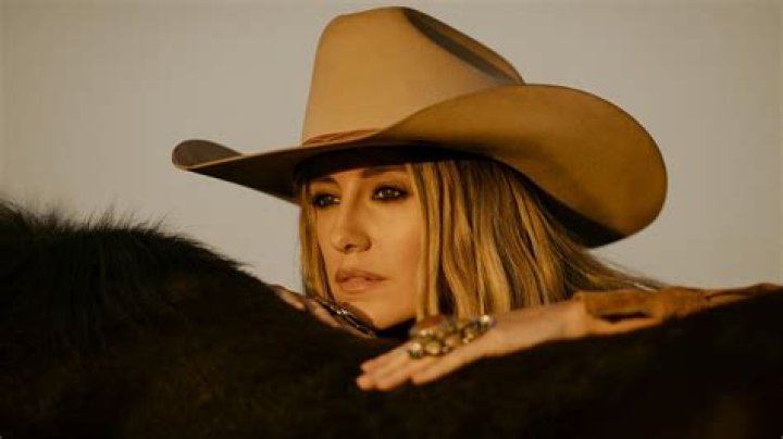 Uncover Lainey Wilson's Middle Name And Its Unfolding Significance