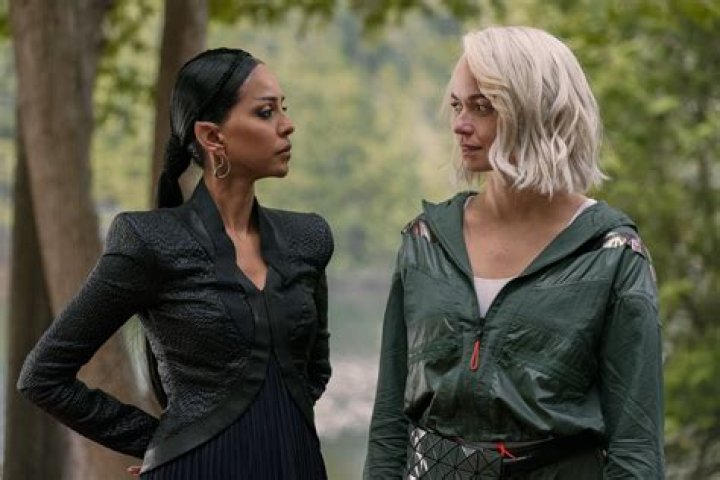 Uncover The Secrets: Jess Bush's Relationships Exposed