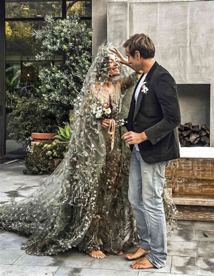 Uncover The Secrets Of Nicole Shanahan's Net Worth And Beyond