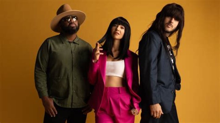 Unveil The Allure Of Laura Lee Khruangbin