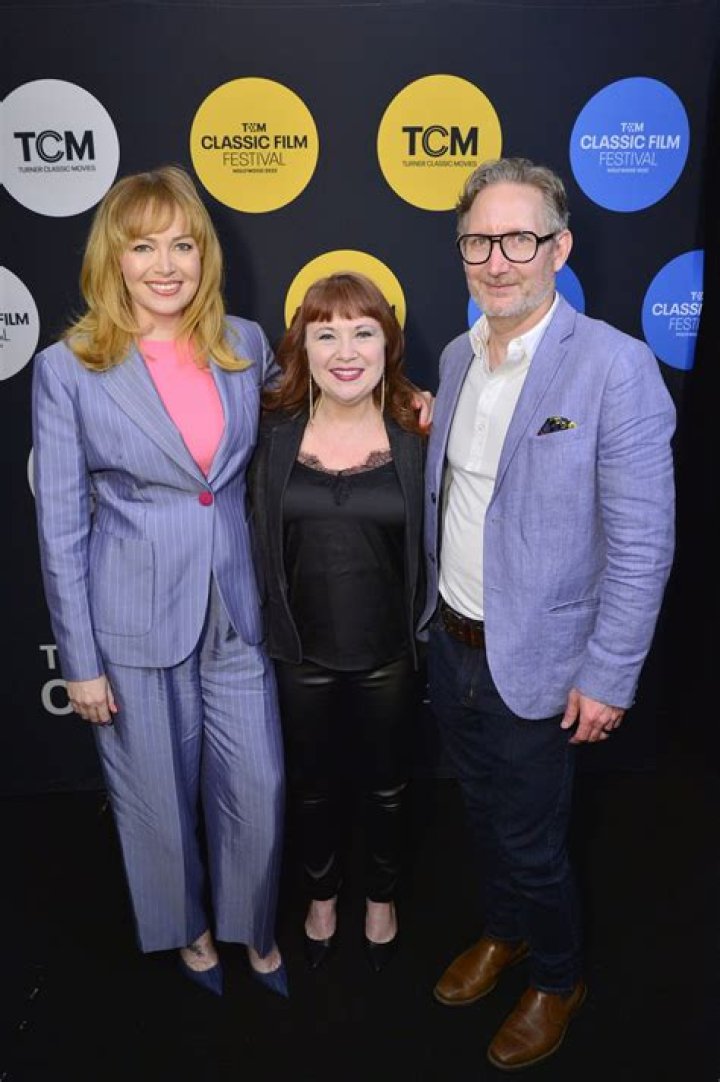 Unveiling Aileen Quinn's Net Worth, Wiki, Age, And Weight: A Journey Of Discovery
