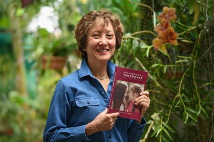 Unveiling Johnny Knoxville's Relationships: Intimate Insights And Surprises