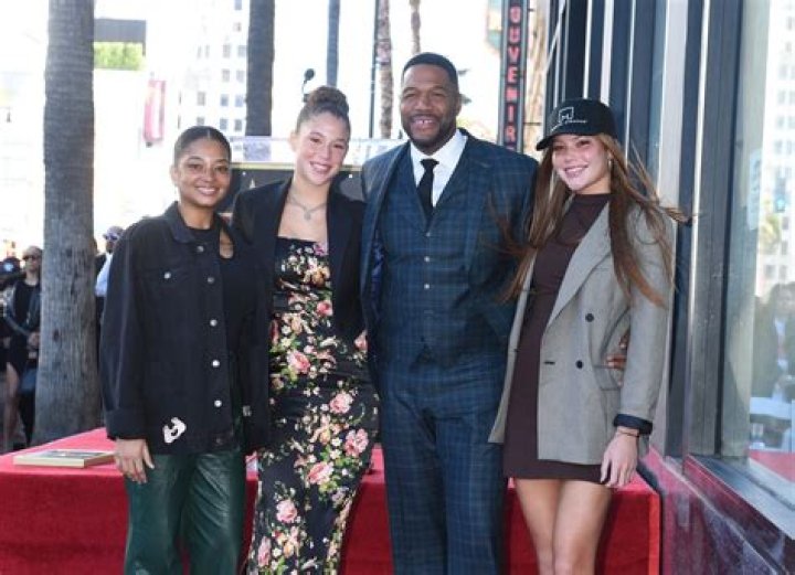 Unveiling The Abode Of Michael Strahan: Where Does He Call Home?