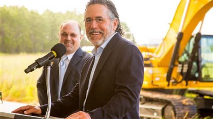 Unveiling The Age Of Buc-ee's Owner: Insights And Discoveries