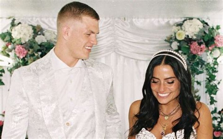 Unveiling The Enigma: Layla Anna Lee Revealed