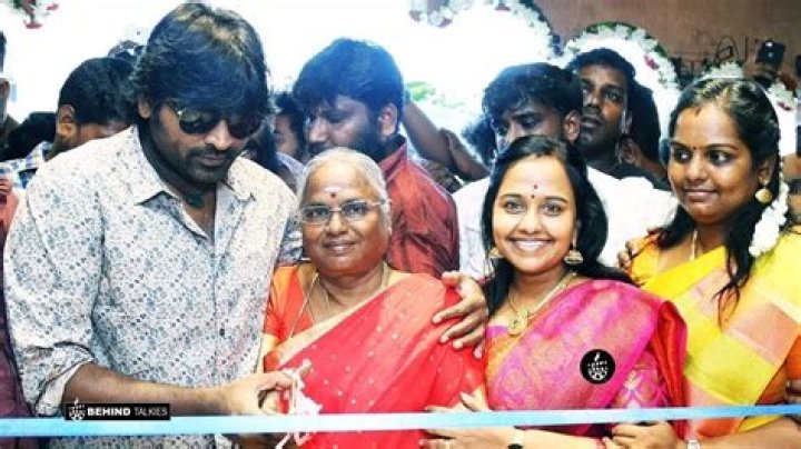 Unveiling The Life Of Vijay Sethupathi: Who Is His Wife?