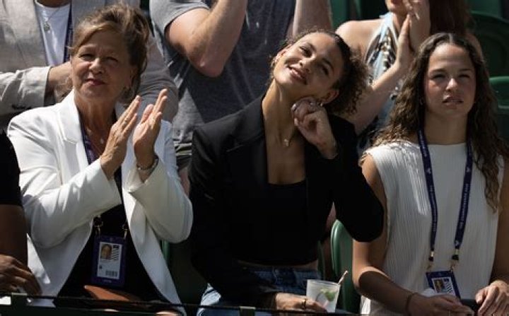 Unveiling The Multifaceted Life Of Blake Shelton's Sister: Discoveries And Insights