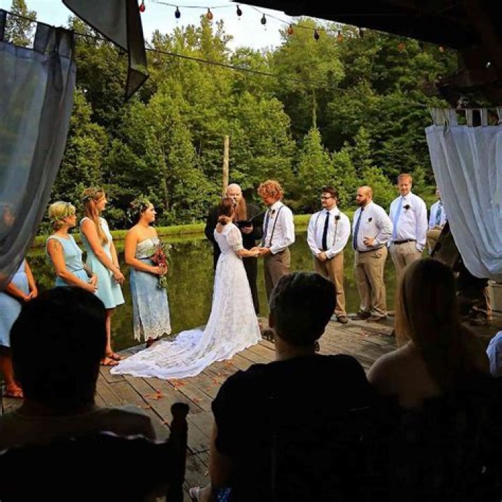 Unveiling The Mystery: Who Is Tyler Childers Married To?