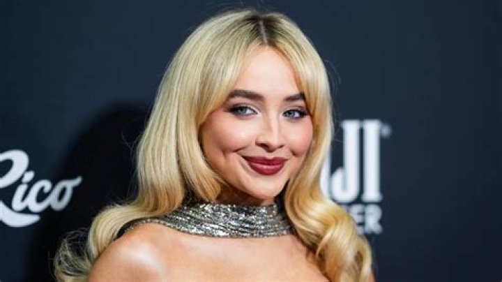 Unveiling The Secrets: What Is Sabrina Carpenter's Weight?