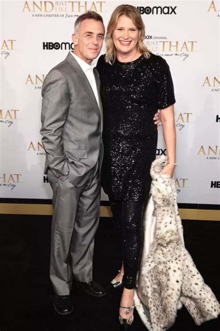 Unveiling The Story Behind David Eigenberg's Wife: An Enchanting Journey