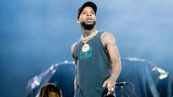 Unveiling The Untold Truths: Discovering Tory Lanez's Height