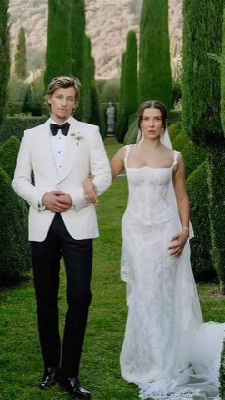 Why is Alex Wagner Not Wearing Her Wedding Ring? Exploring the Reasons Behind the Absence