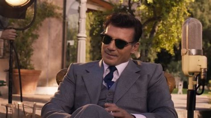 Zoe Perry's Husband: The Man Behind The Star